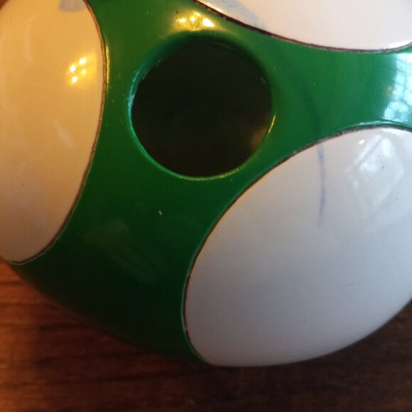 Nintendo Super Mario Mushroom Tooth Brush  Toothbrush Holder 2012 - Picture 4 of 6